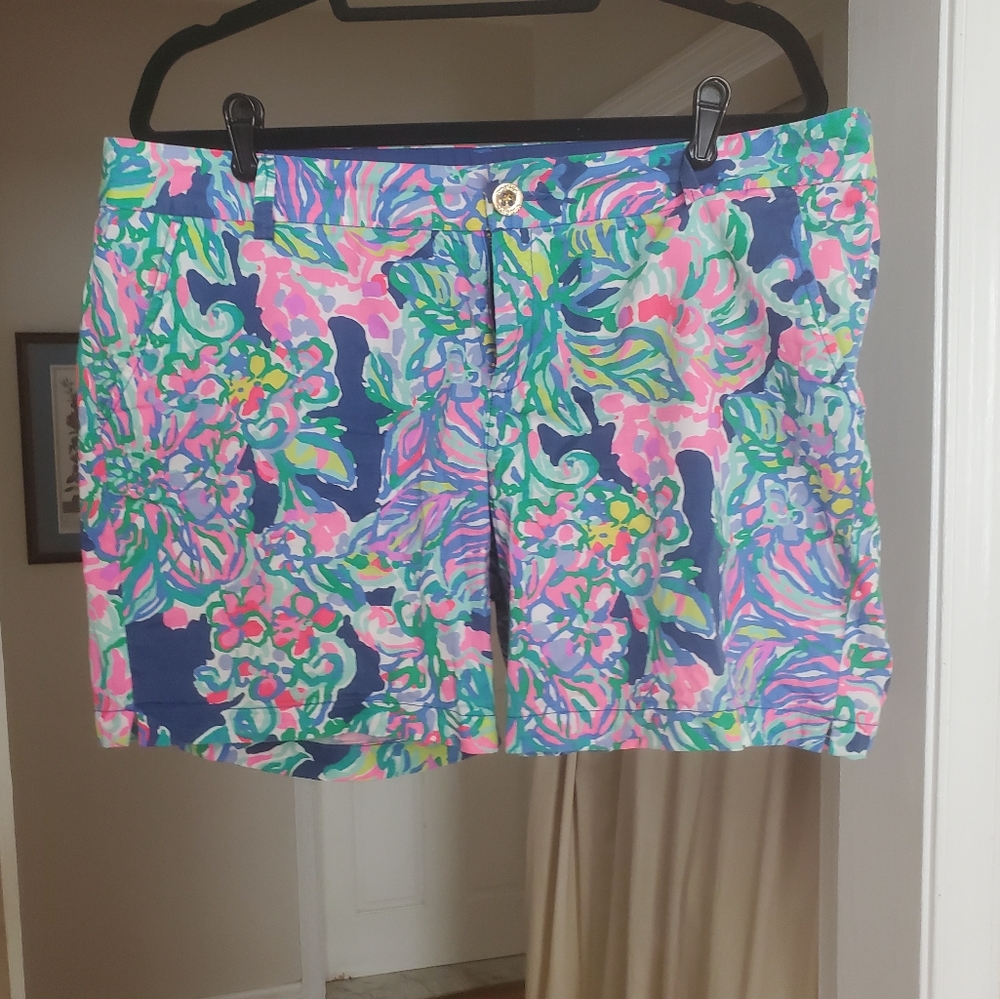 Lilly Pulitzer Jayne Short size 16